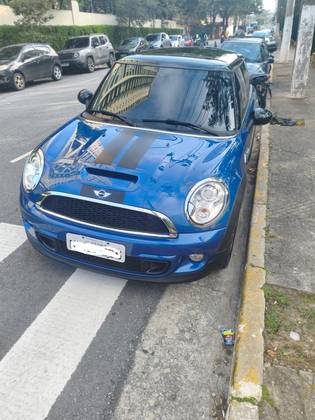 MINI COOPER 1.6 S 16V TURBO GASOLINA 2P AUTOMÁTICO MINI COOPER 1.6 S 16V TURBO GASOLINA 2P AUTOMÁTICO